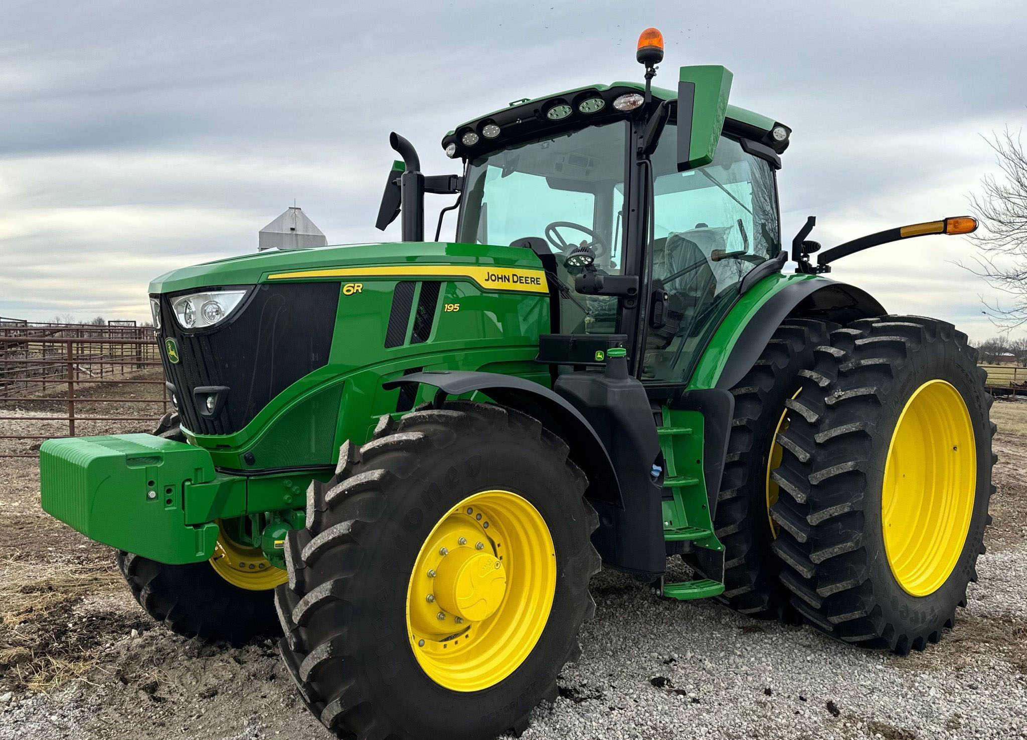 2022 John Deere 6R195 Tractor