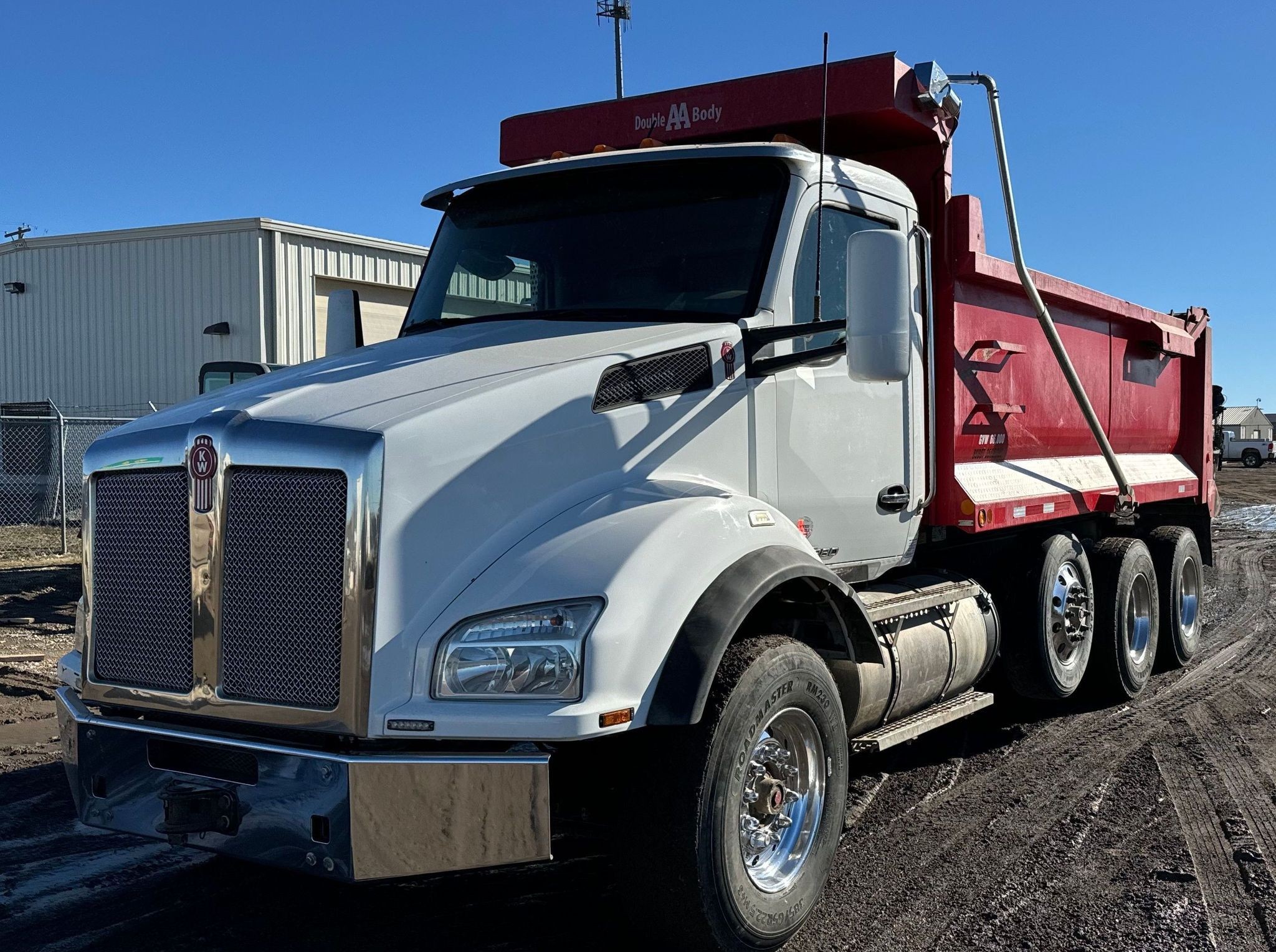 2016 Kenworth T880 Dump Truck