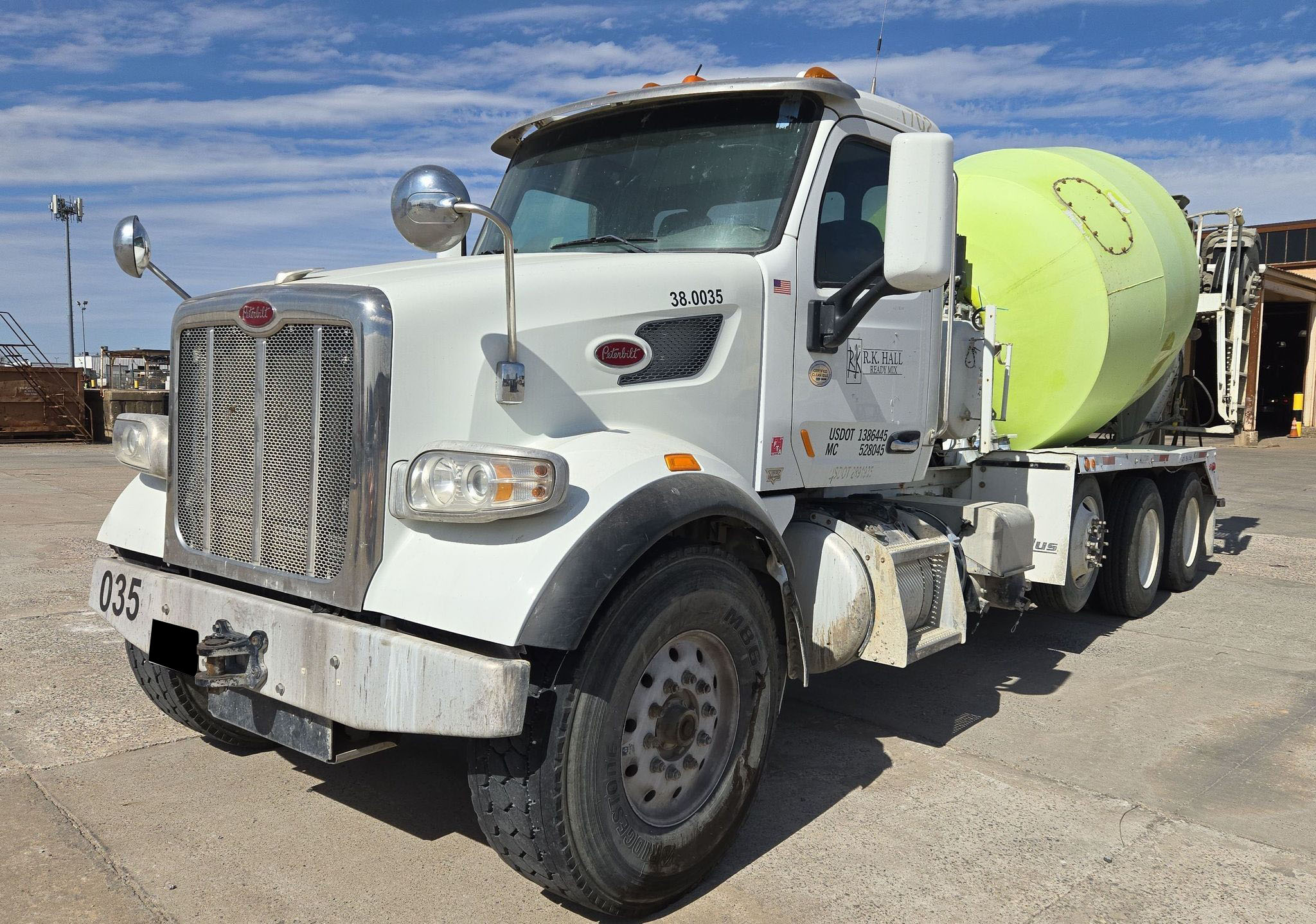 2017 Peterbilt 567