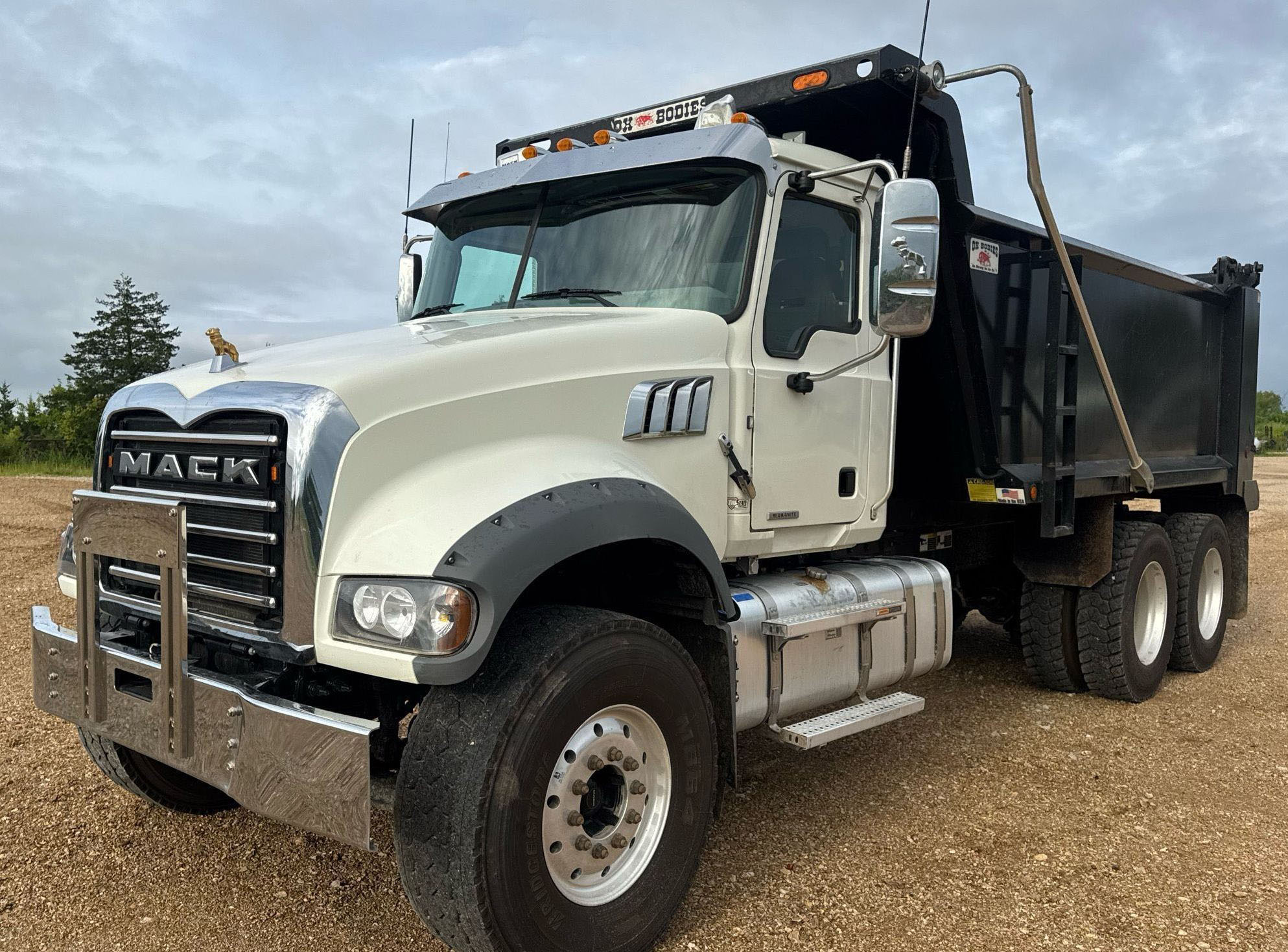 2024 Mack Granite Compactor / Roller
