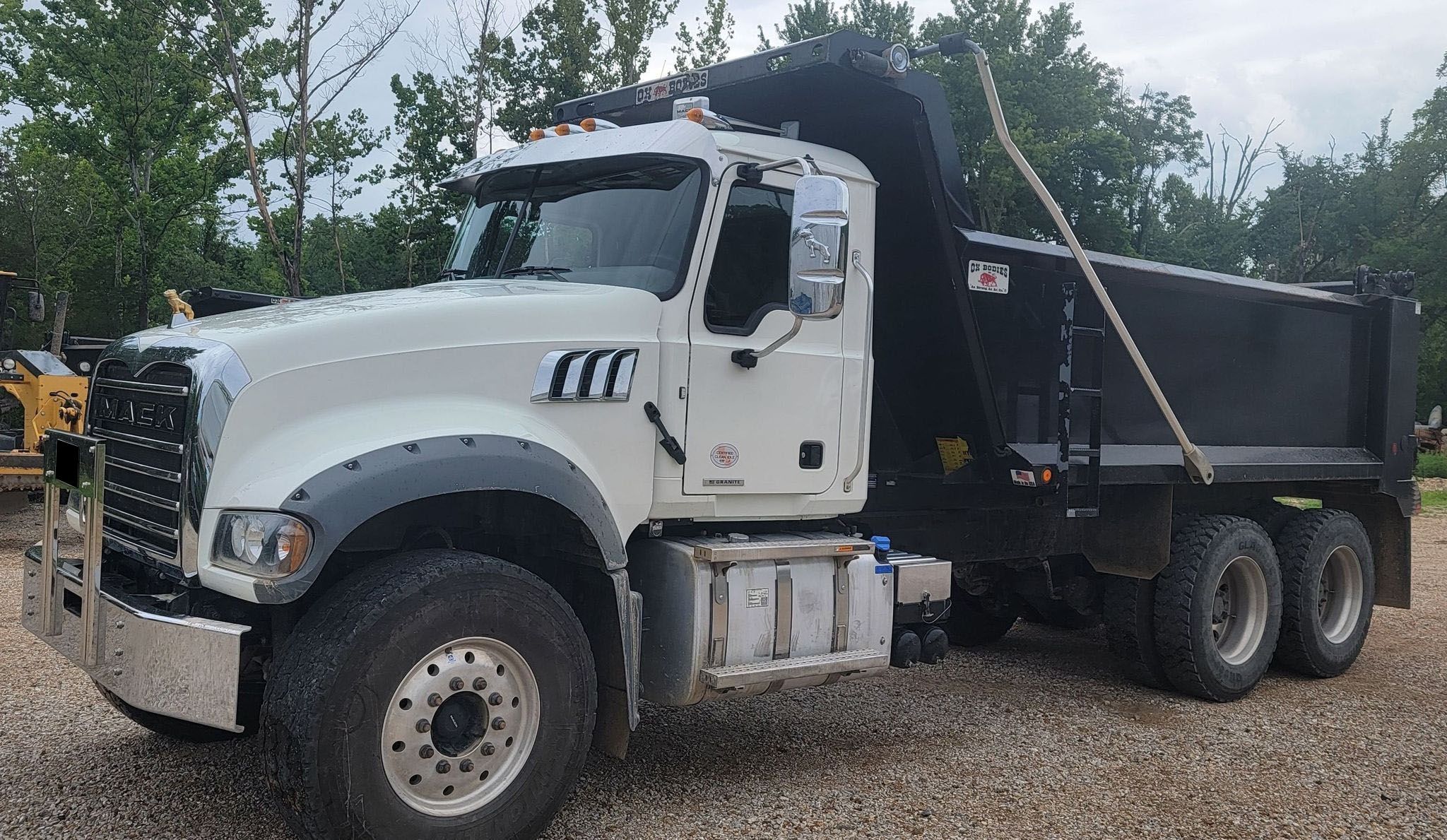 2021 Mack Granite Dump Truck