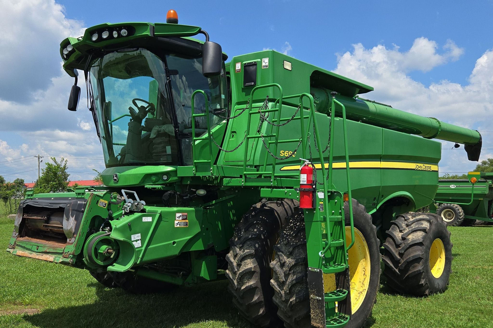 2014 John Deere S690 Combine