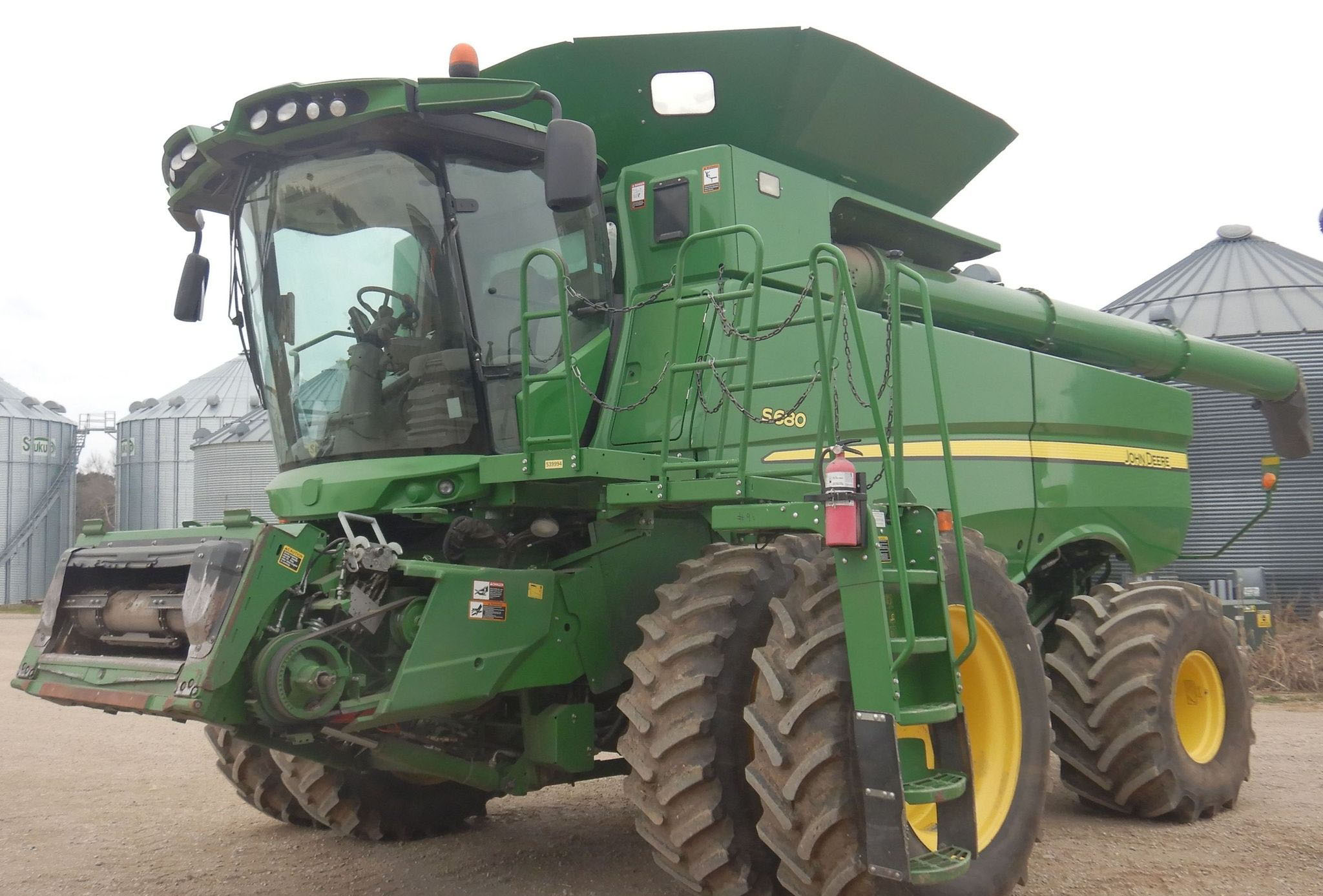 2017 John Deere S680S Combine