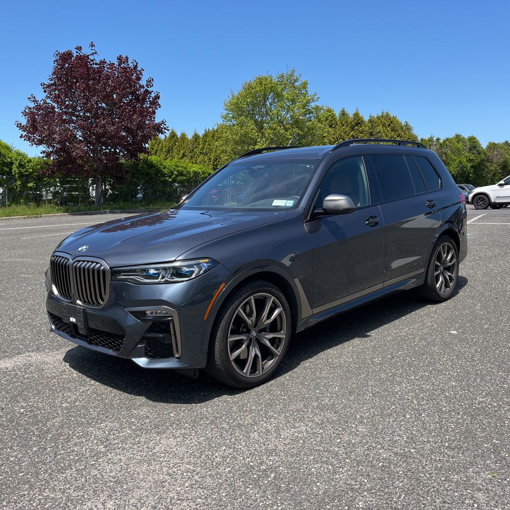 2022 BMW X7 M50i