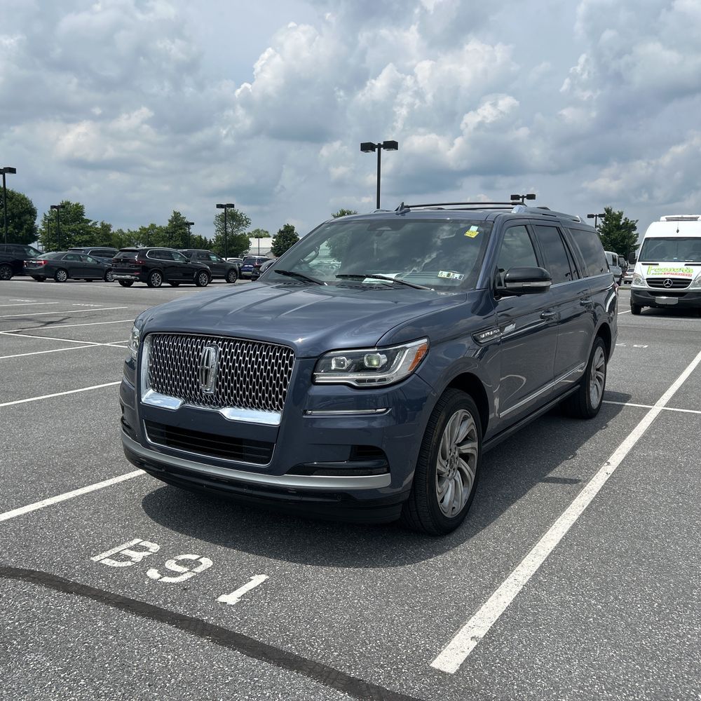 2023 Lincoln Navigator L Reserve