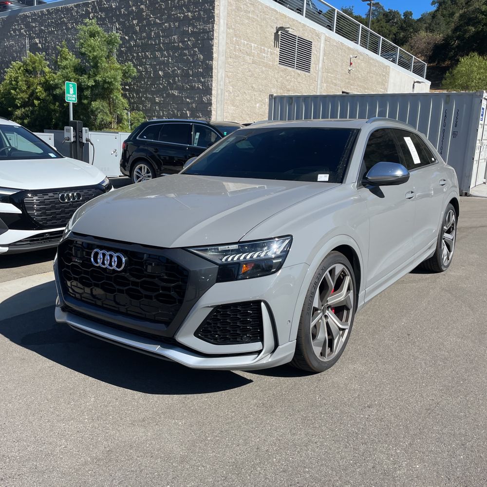 2023 Audi RS Q8