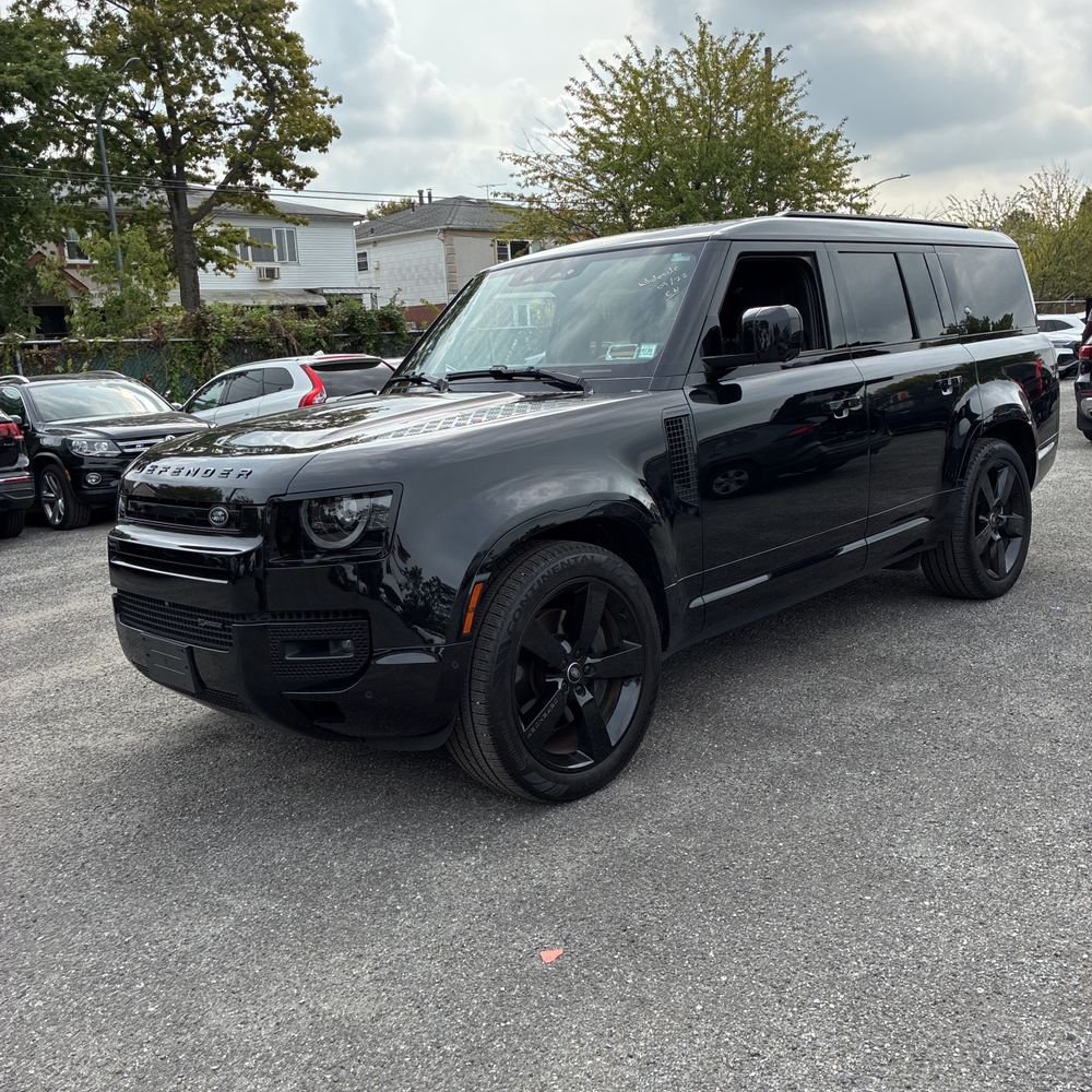 2023 Land Rover Defender 130 X-Dynamic SE