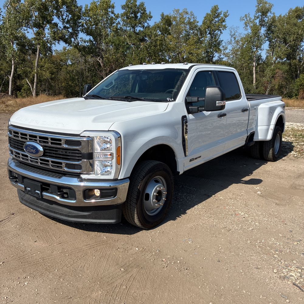 2023 Ford F350 S/D XLT