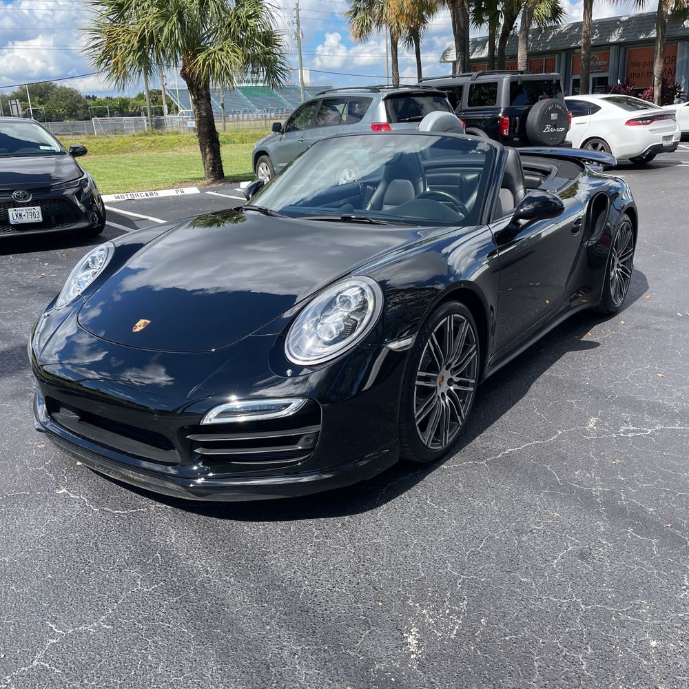 2014 Porsche Carrera 4 Base