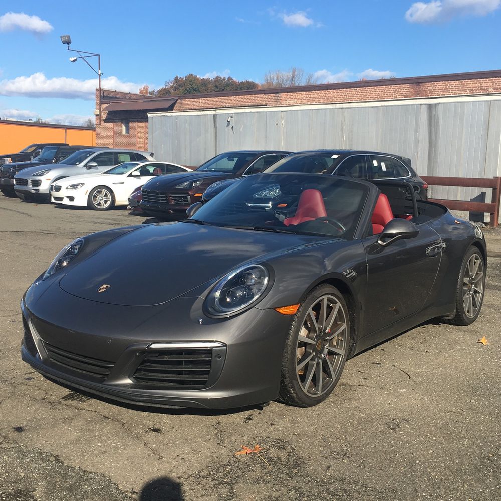 2017 Porsche 911 Carrera 2