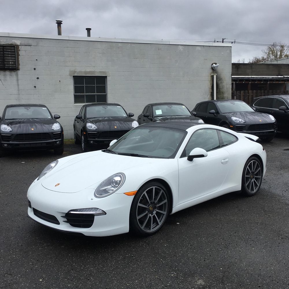2016 Porsche 911 Carrera 2