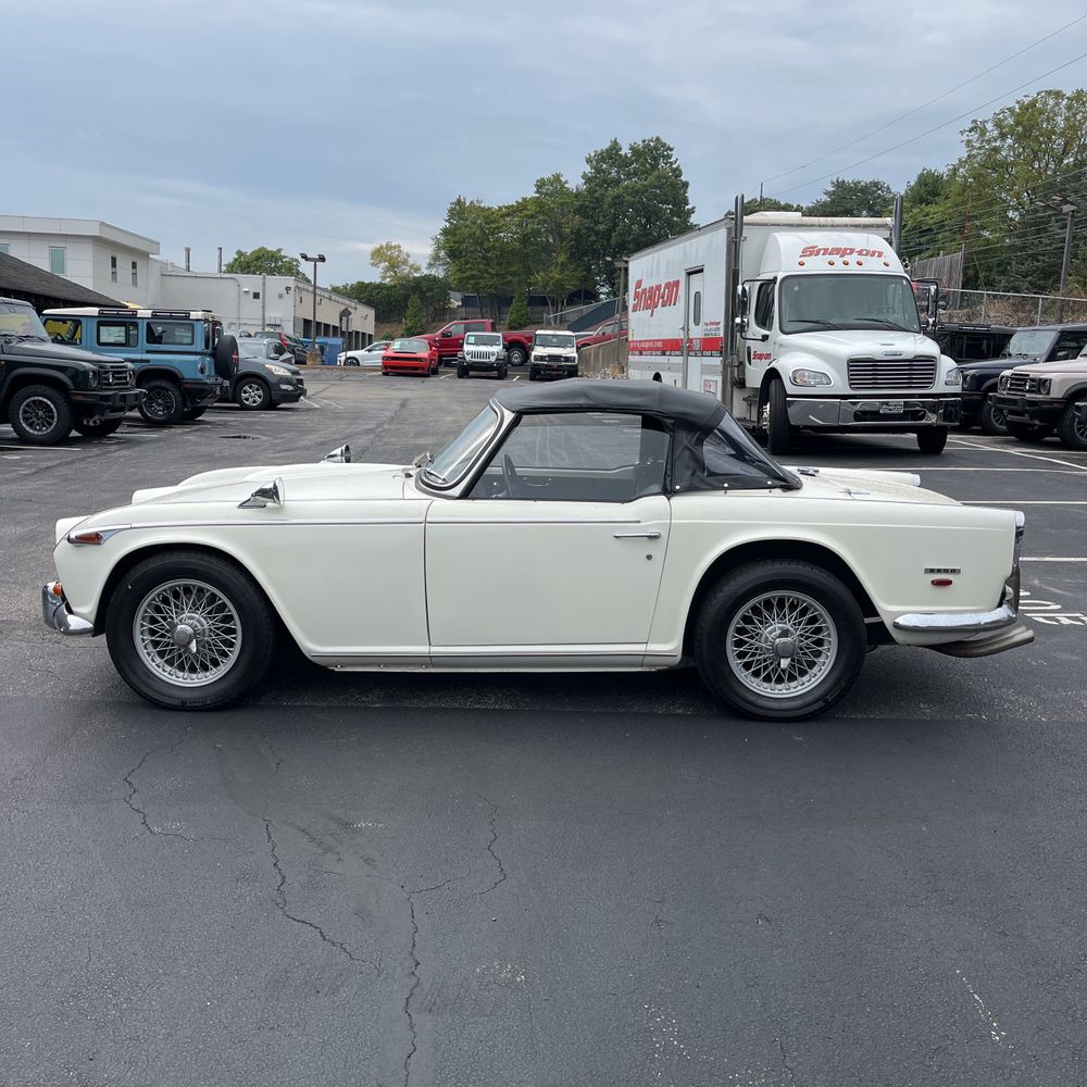 1968 Triumph TR5 PI (2500)