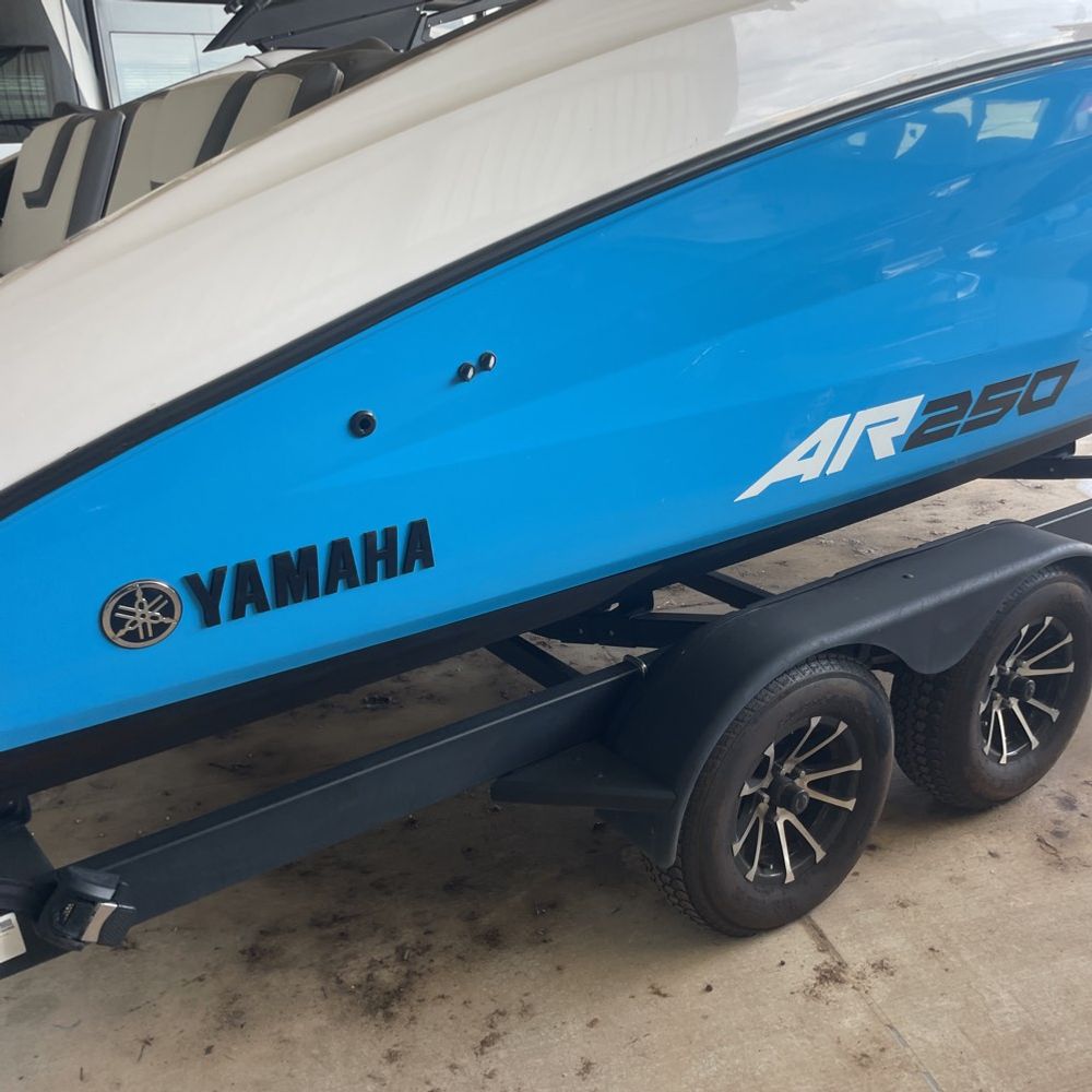 2023 Yamaha Powersports AR250