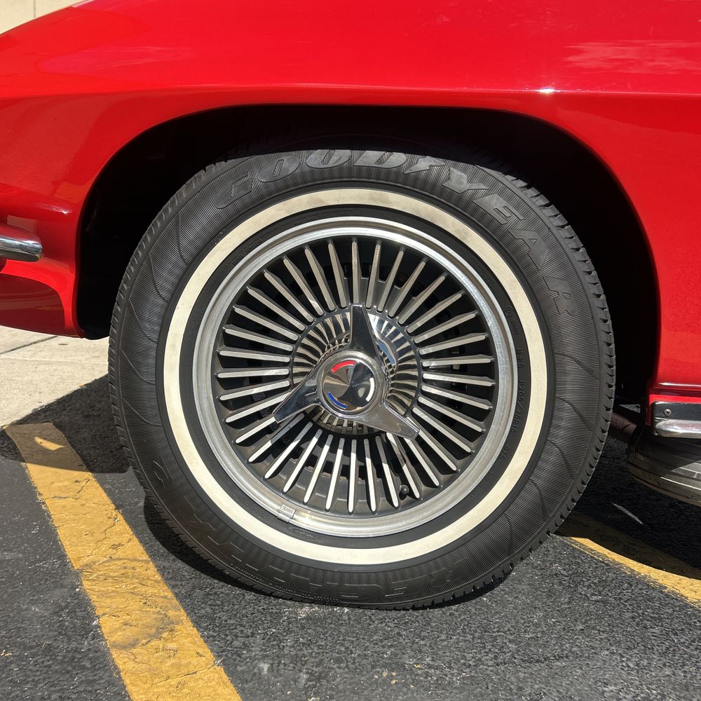 1965 Chevrolet Corvette Sting ray