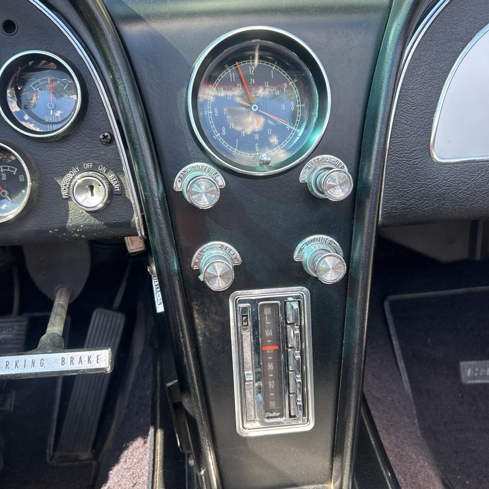 1965 Chevrolet Corvette Sting ray