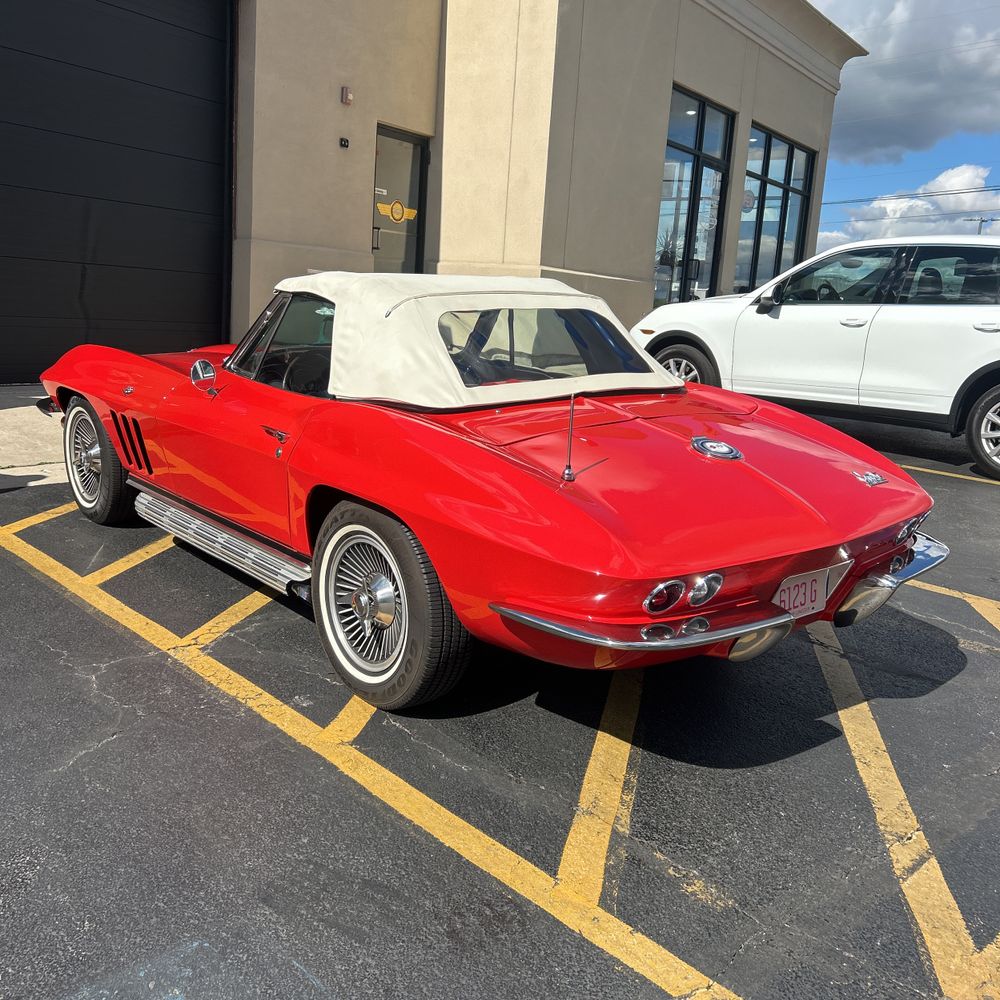 1965 Chevrolet Corvette Sting ray