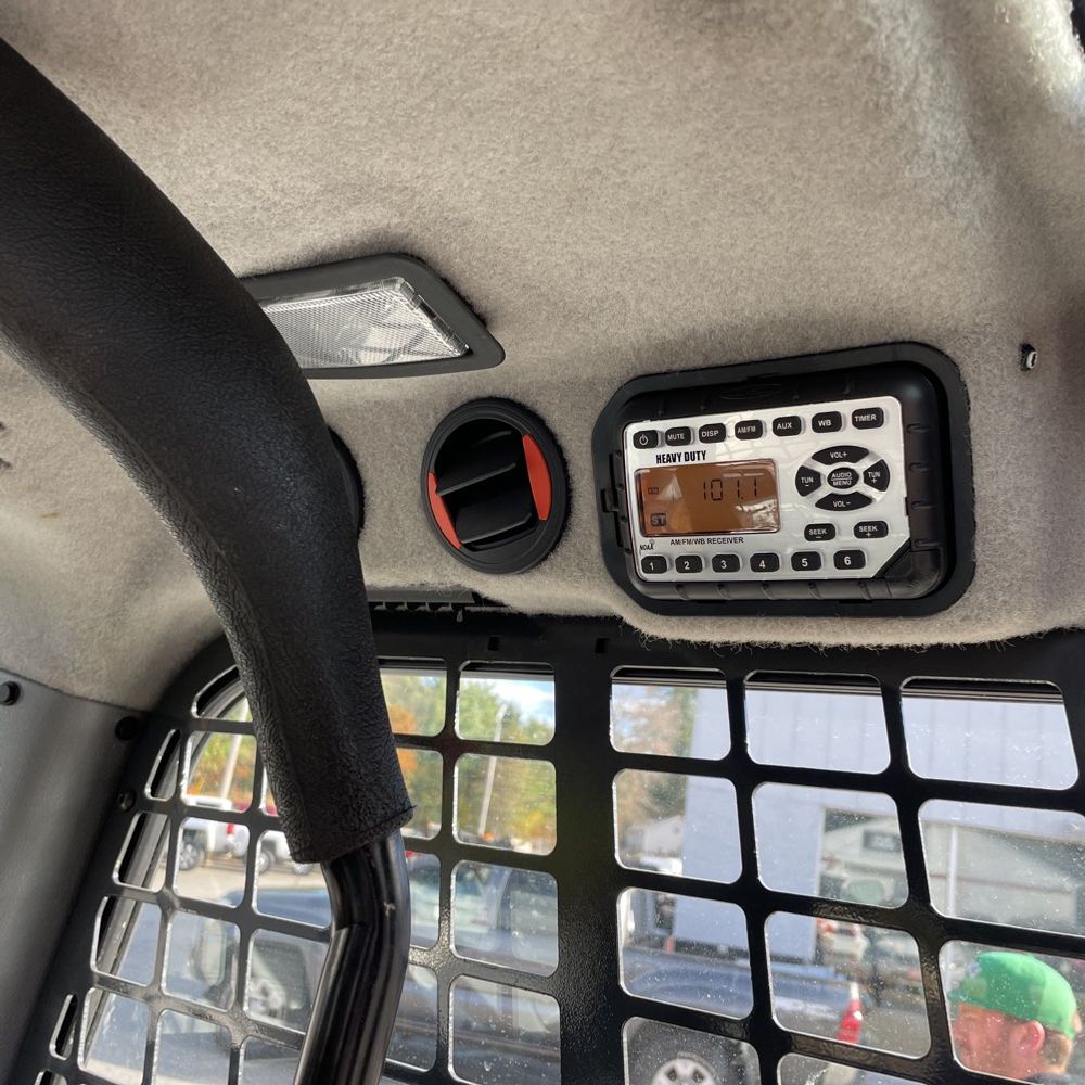 2023 Bobcat S76 Skid-Steer