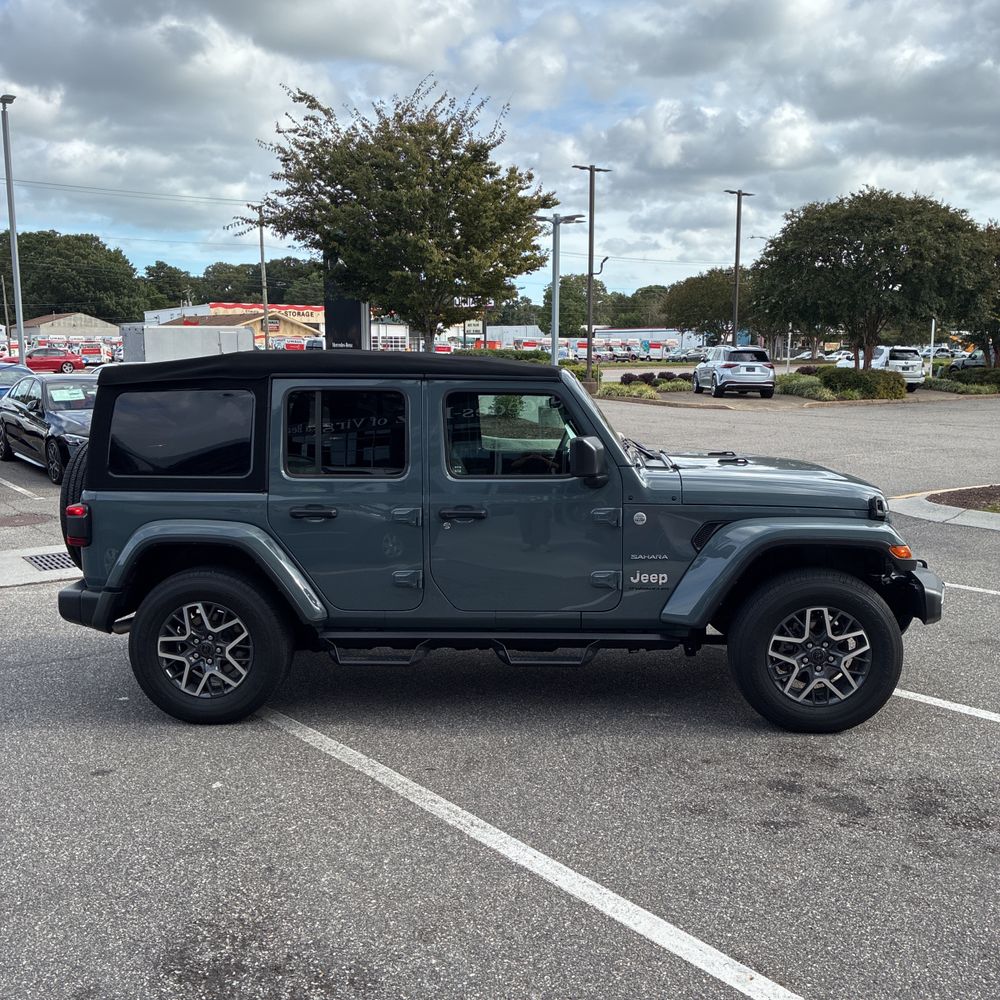 2024 Jeep Wrangler Sahara