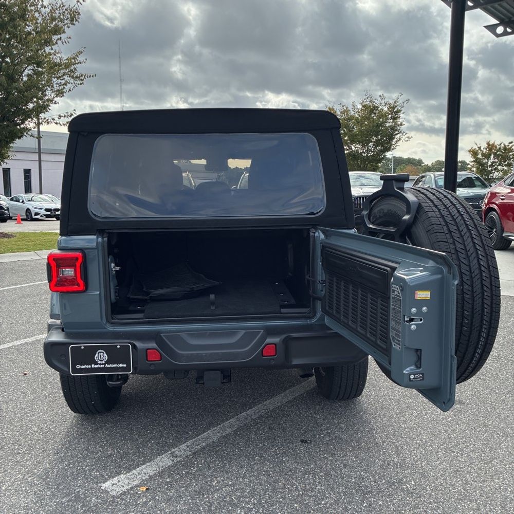 2024 Jeep Wrangler Sahara