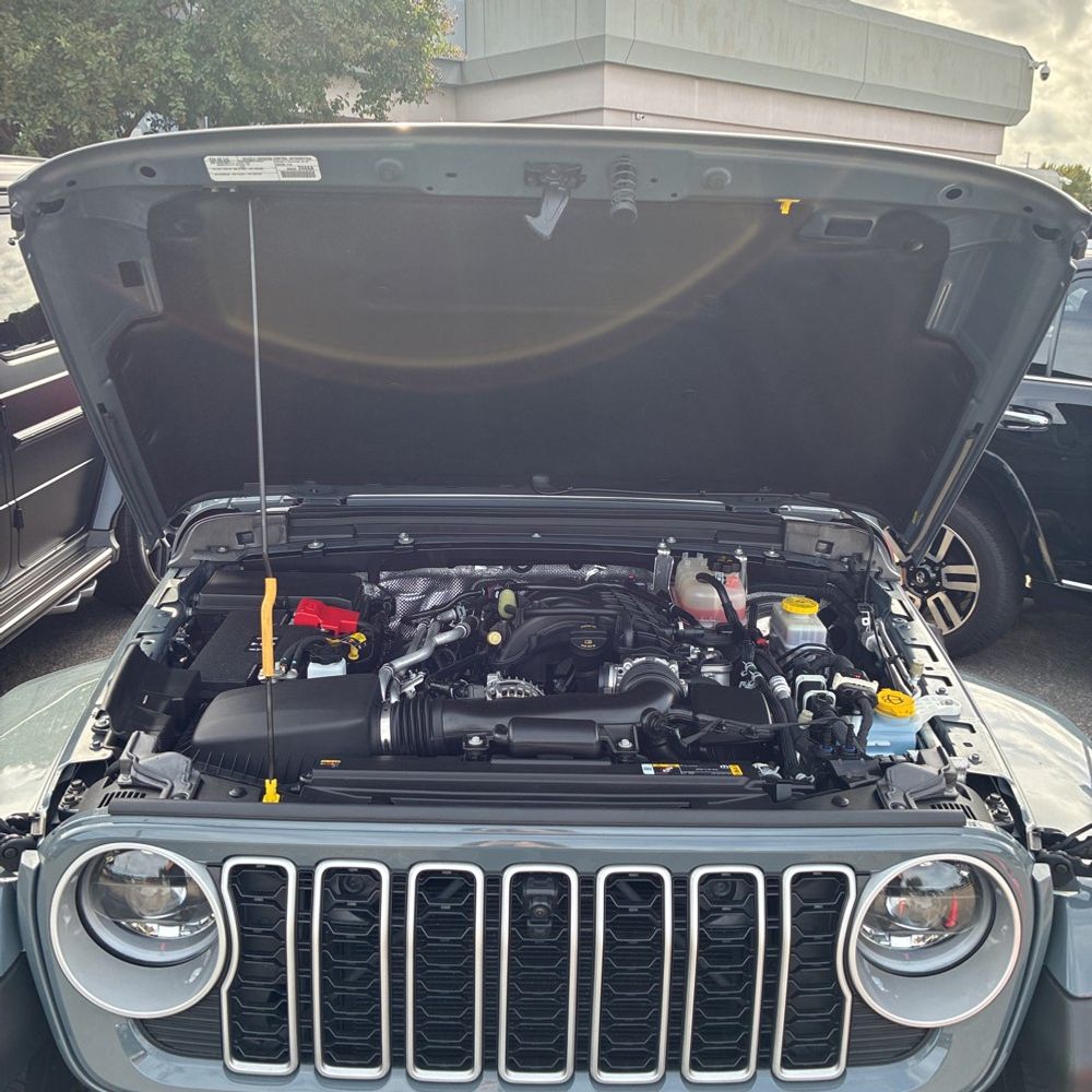 2024 Jeep Wrangler Sahara
