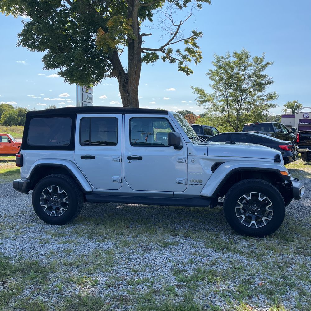 2024 Jeep Wrangler Sahara