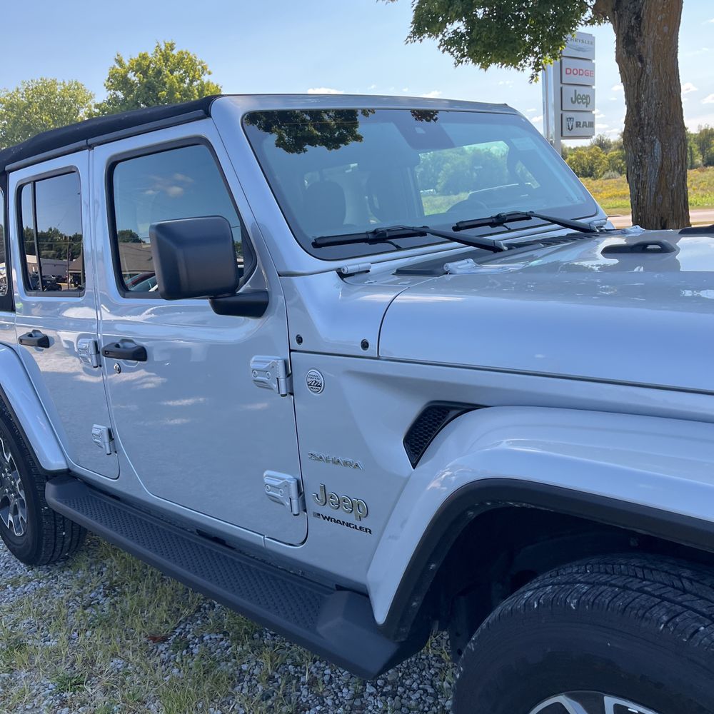 2024 Jeep Wrangler Sahara