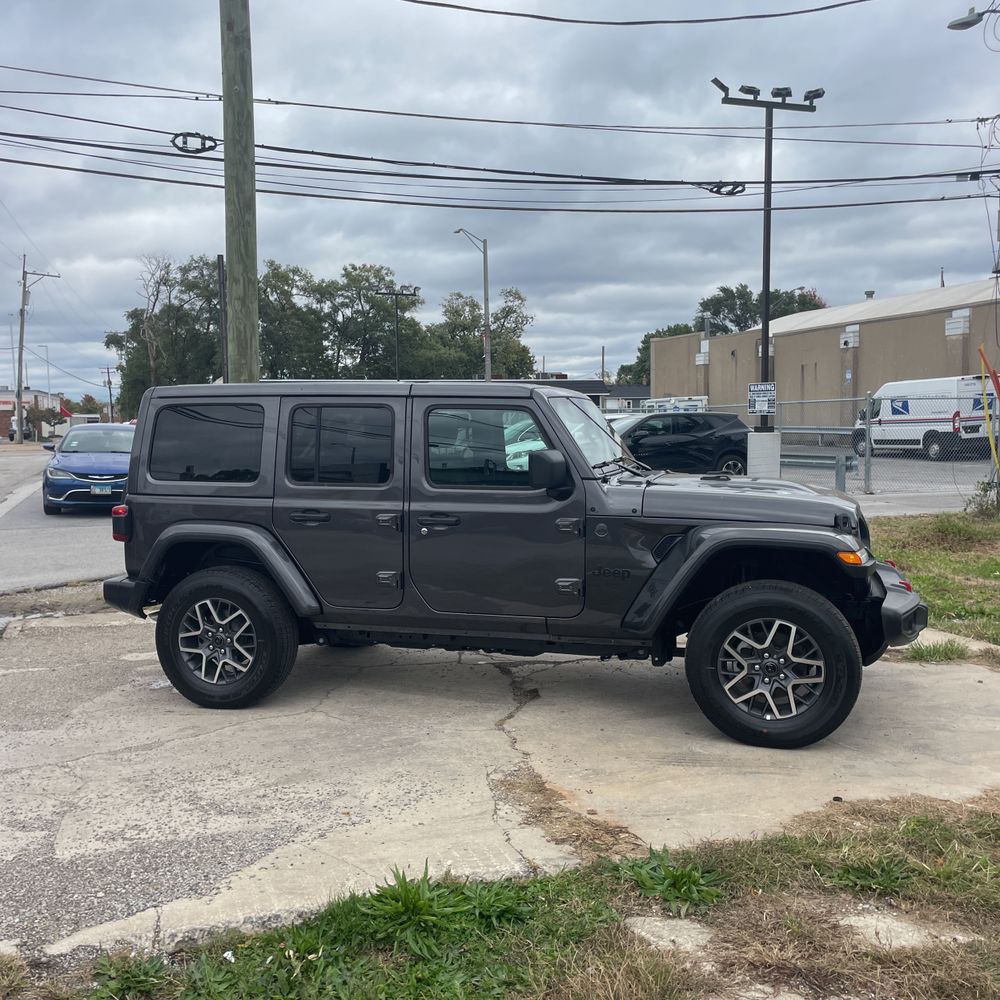 2025 Jeep Wrangler Sahara