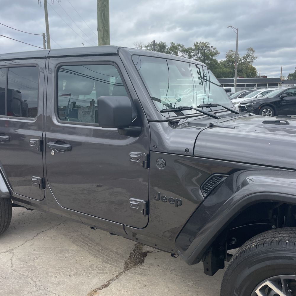 2025 Jeep Wrangler Sahara