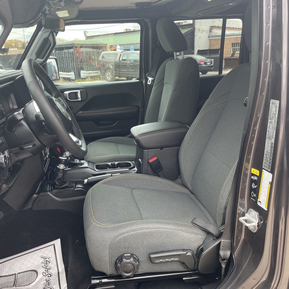 2025 Jeep Wrangler Sahara