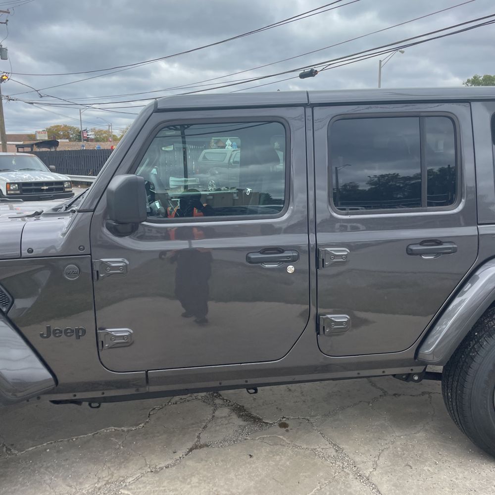 2025 Jeep Wrangler Sahara