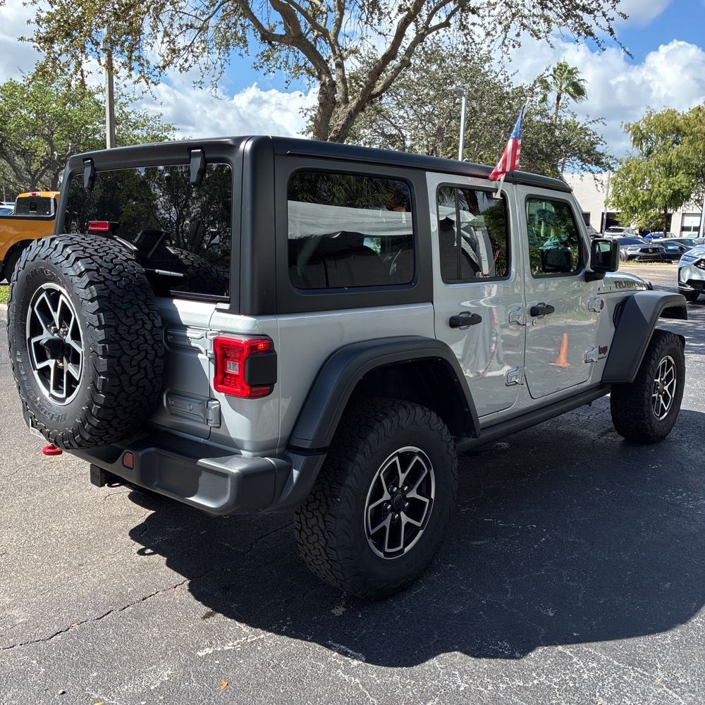 2024 Jeep Wrangler Rubicon