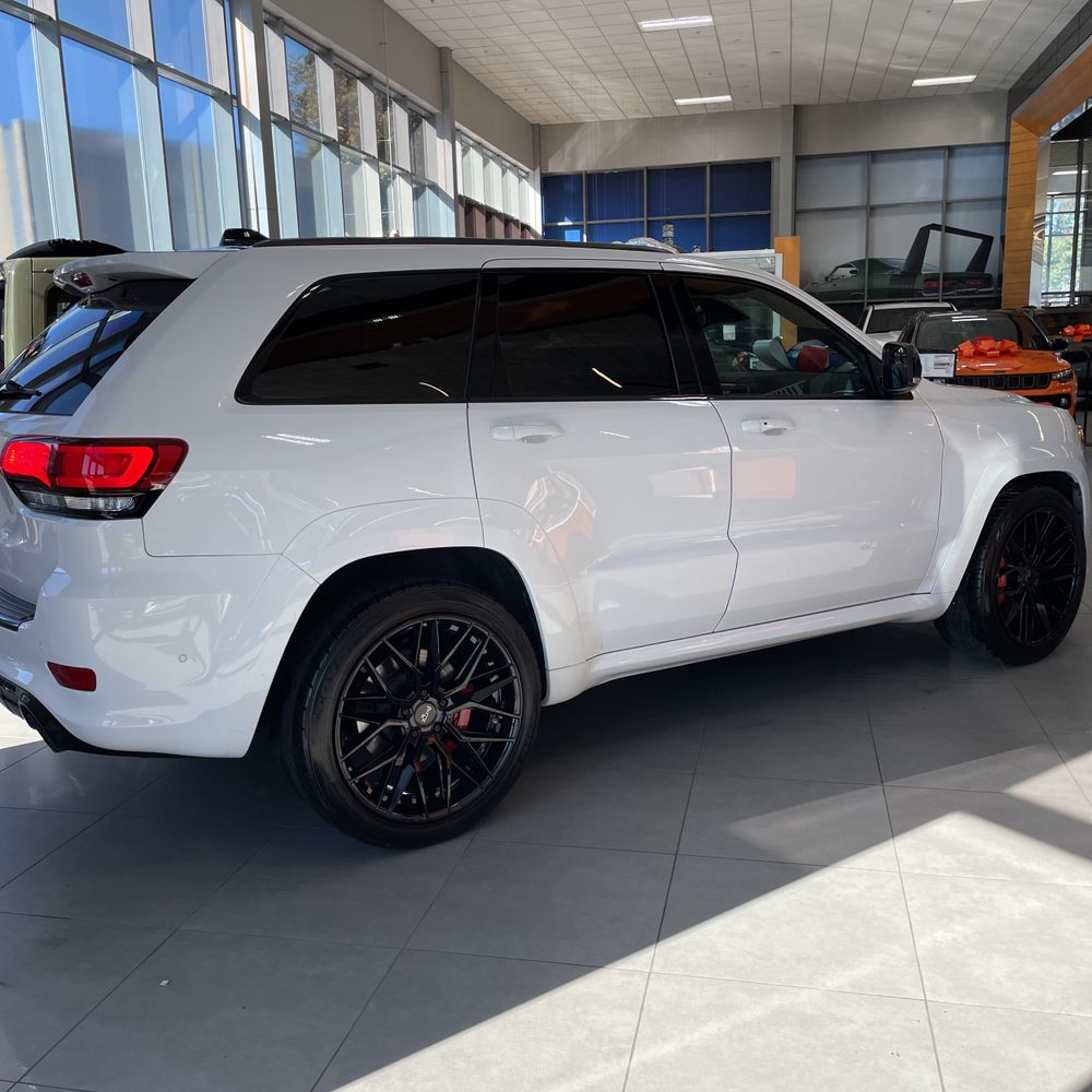 2020 Jeep Grand Cherokee SRT
