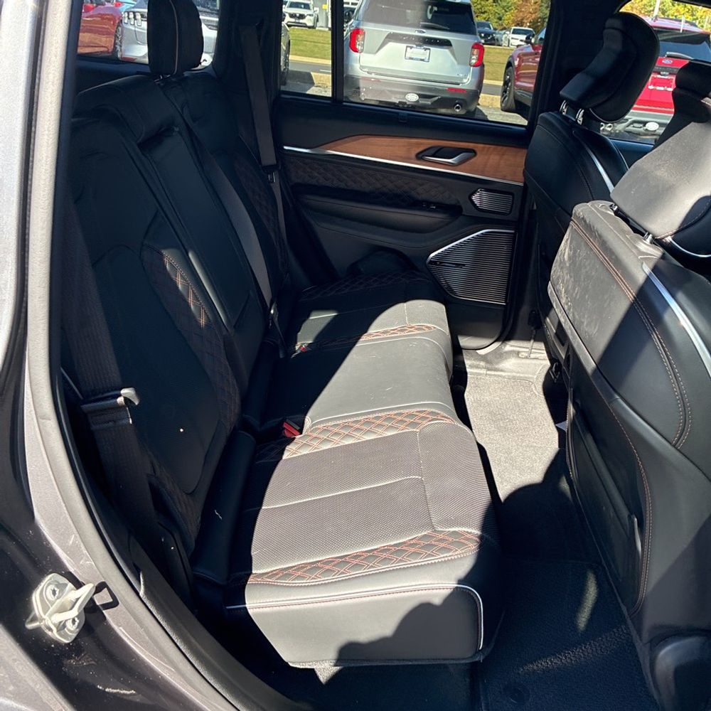 2023 Jeep Grand Cherokee Summit Reserve