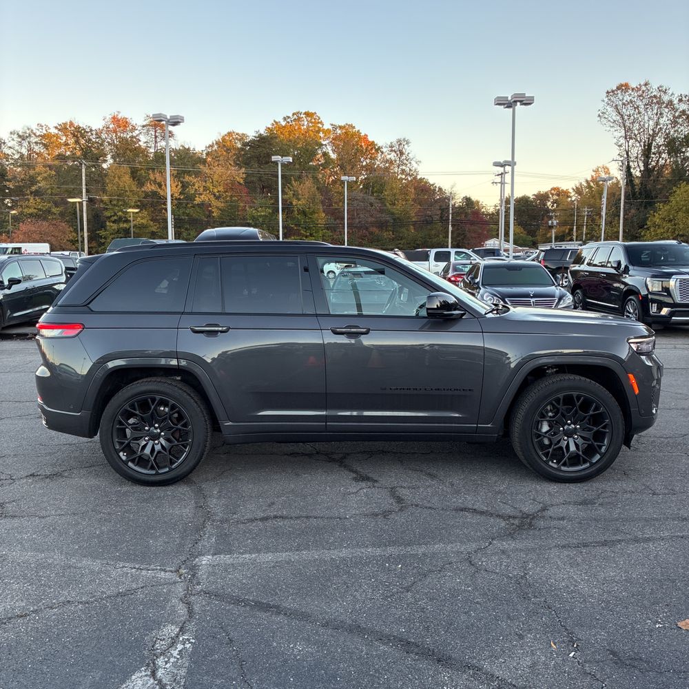 2025 Jeep Grand Cherokee Summit