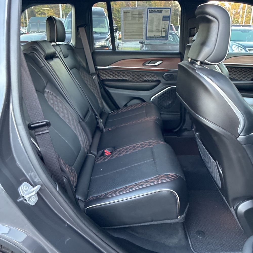 2025 Jeep Grand Cherokee Summit