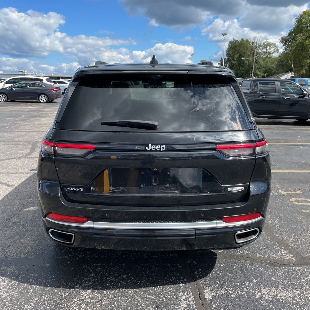 2024 Jeep Grand Cherokee Summit