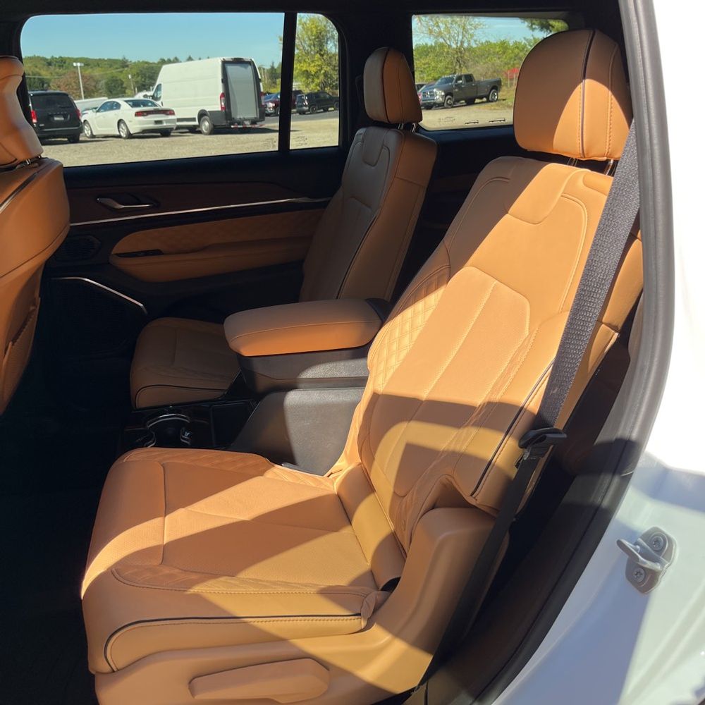 2025 Jeep Grand Cherokee L Summit