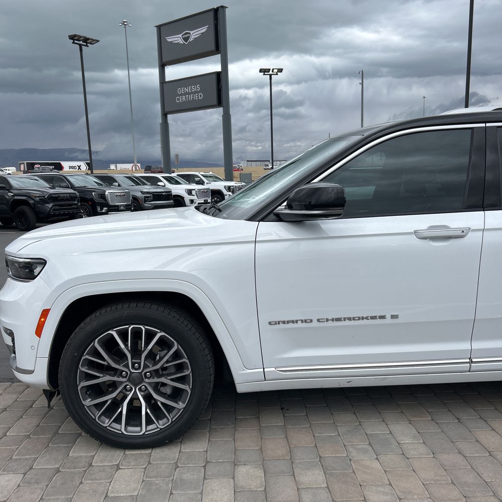 2023 Jeep Grand Cherokee L Summit Reserve
