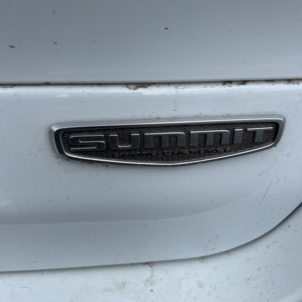 2023 Jeep Grand Cherokee L Summit Reserve