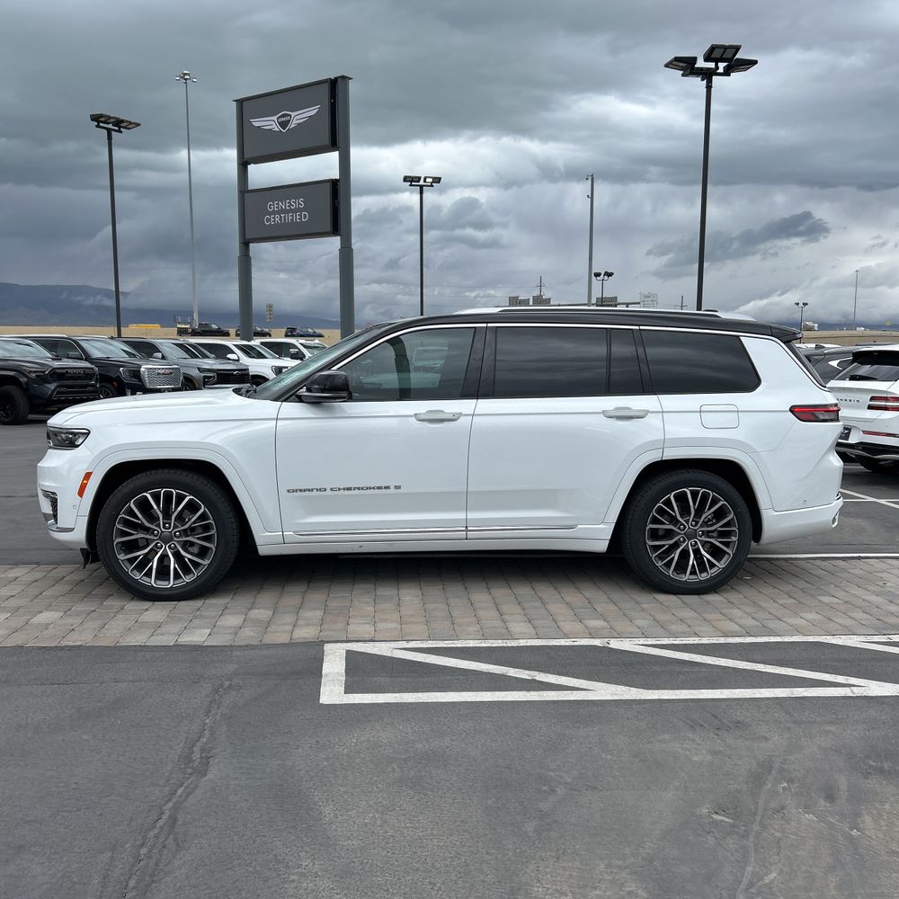 2023 Jeep Grand Cherokee L Summit Reserve