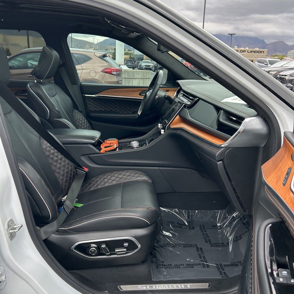 2023 Jeep Grand Cherokee L Summit Reserve