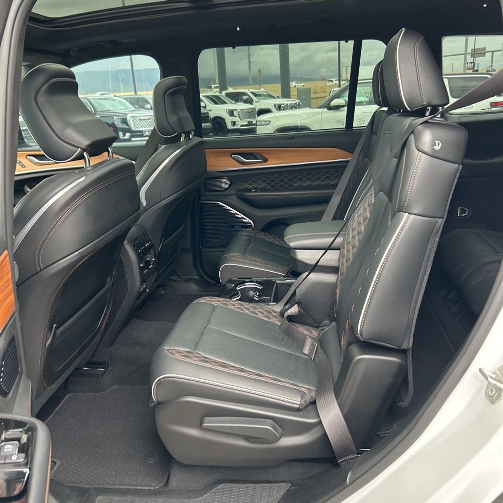 2023 Jeep Grand Cherokee L Summit Reserve