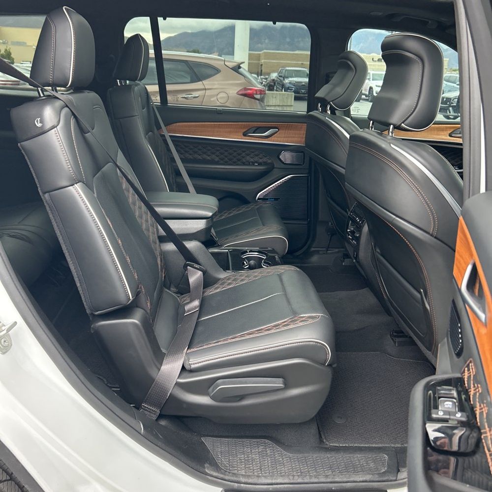 2023 Jeep Grand Cherokee L Summit Reserve