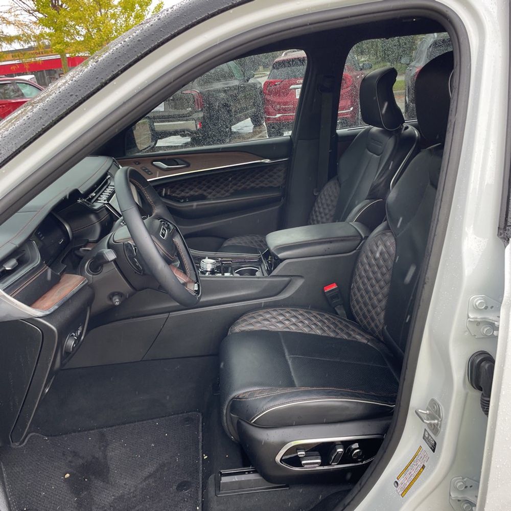 2025 Jeep Grand Cherokee L Summit