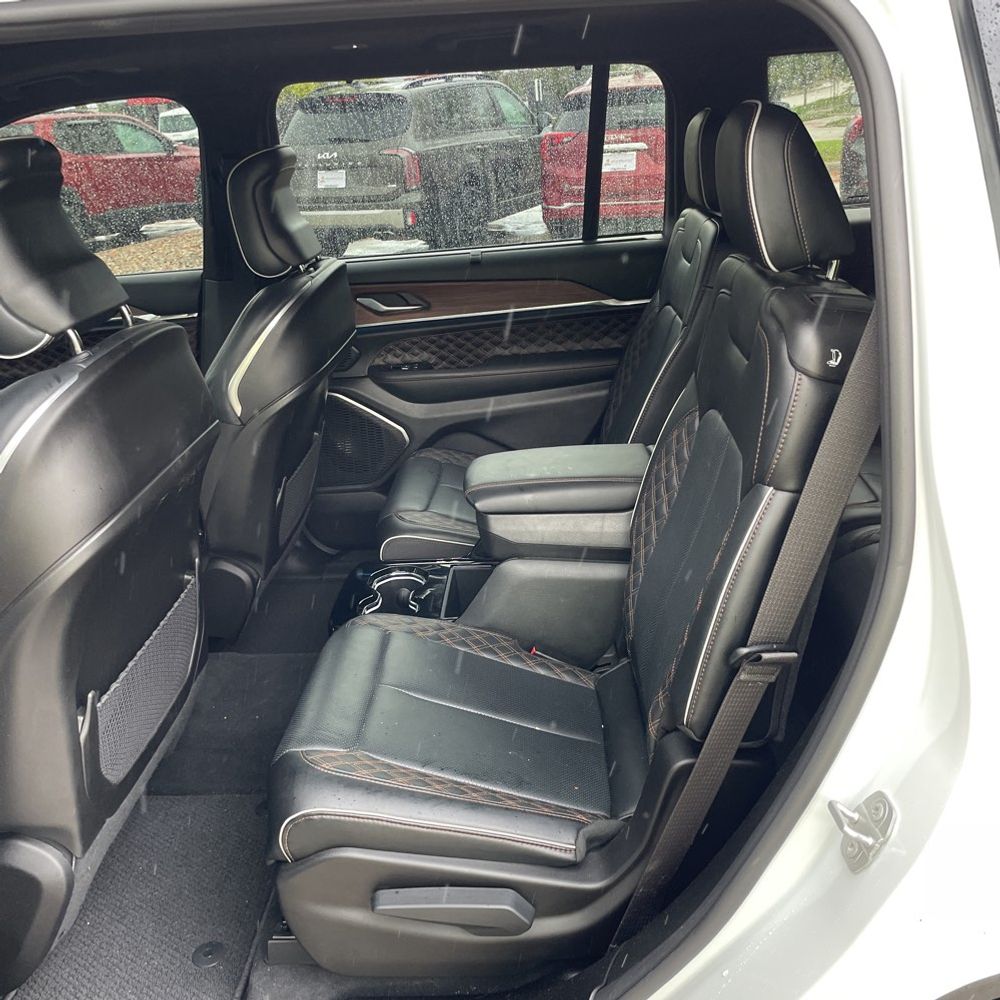 2025 Jeep Grand Cherokee L Summit