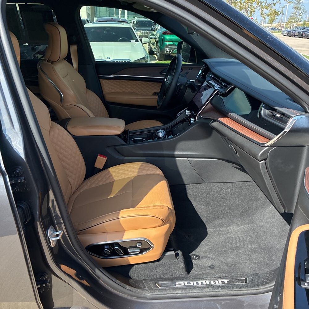 2024 Jeep Grand Cherokee L Summit