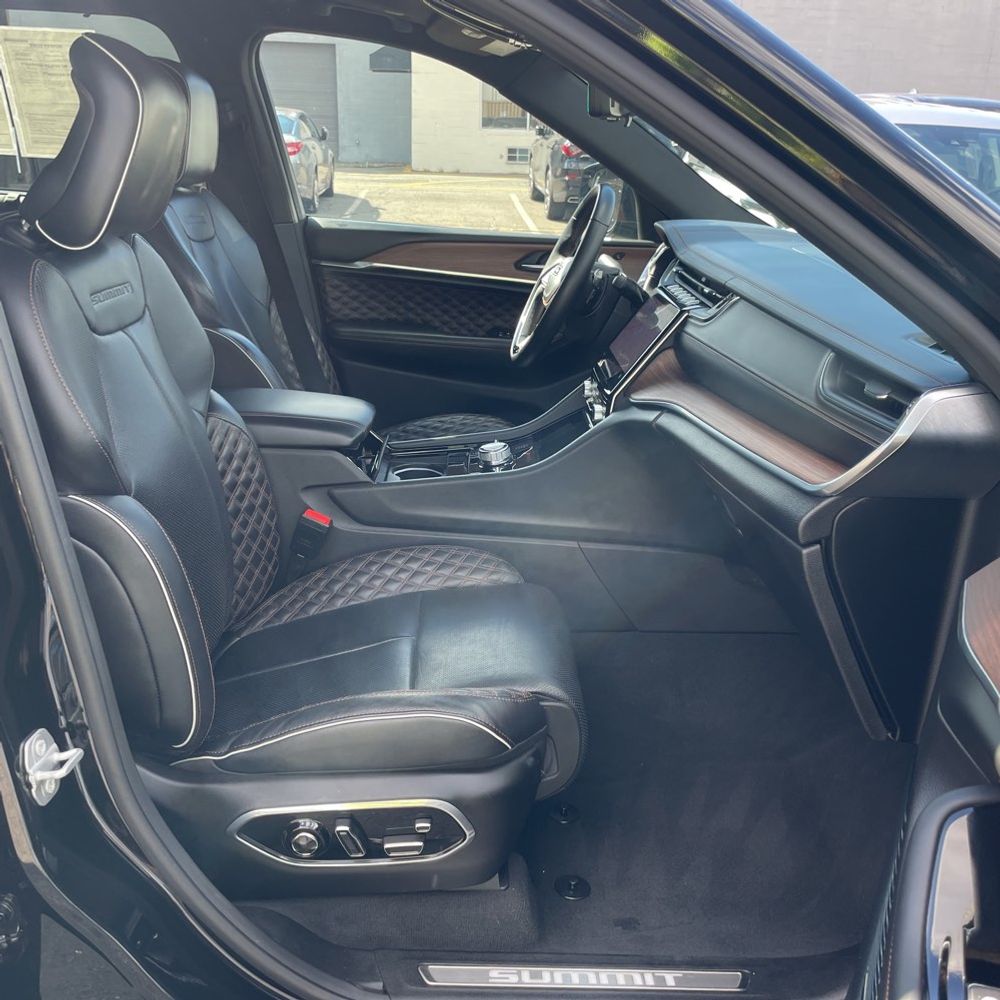 2022 Jeep Grand Cherokee L Summit