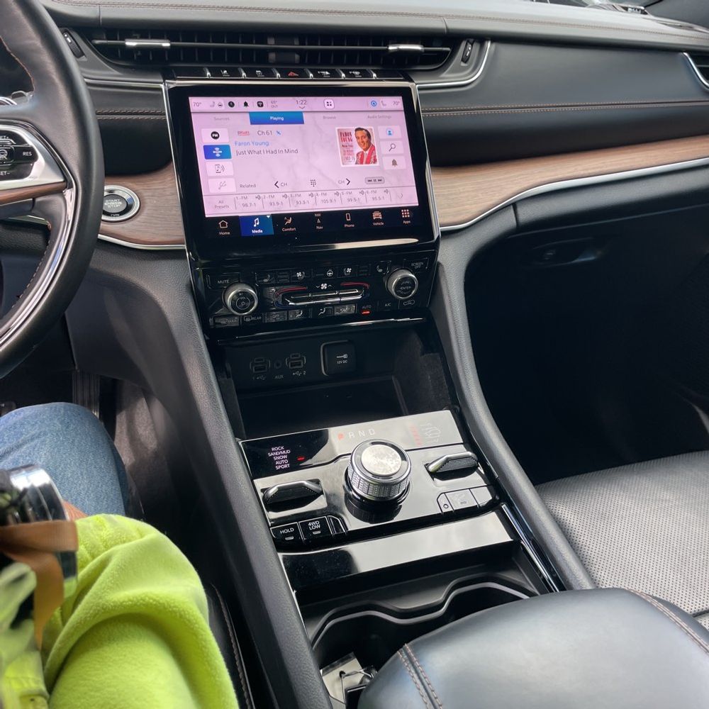 2022 Jeep Grand Cherokee L Summit