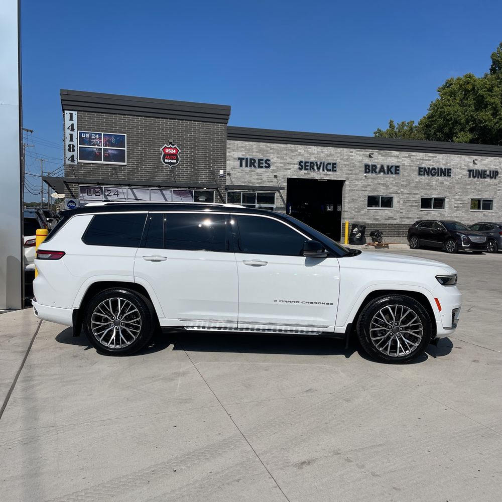 2022 Jeep Grand Cherokee L Summit Reserve