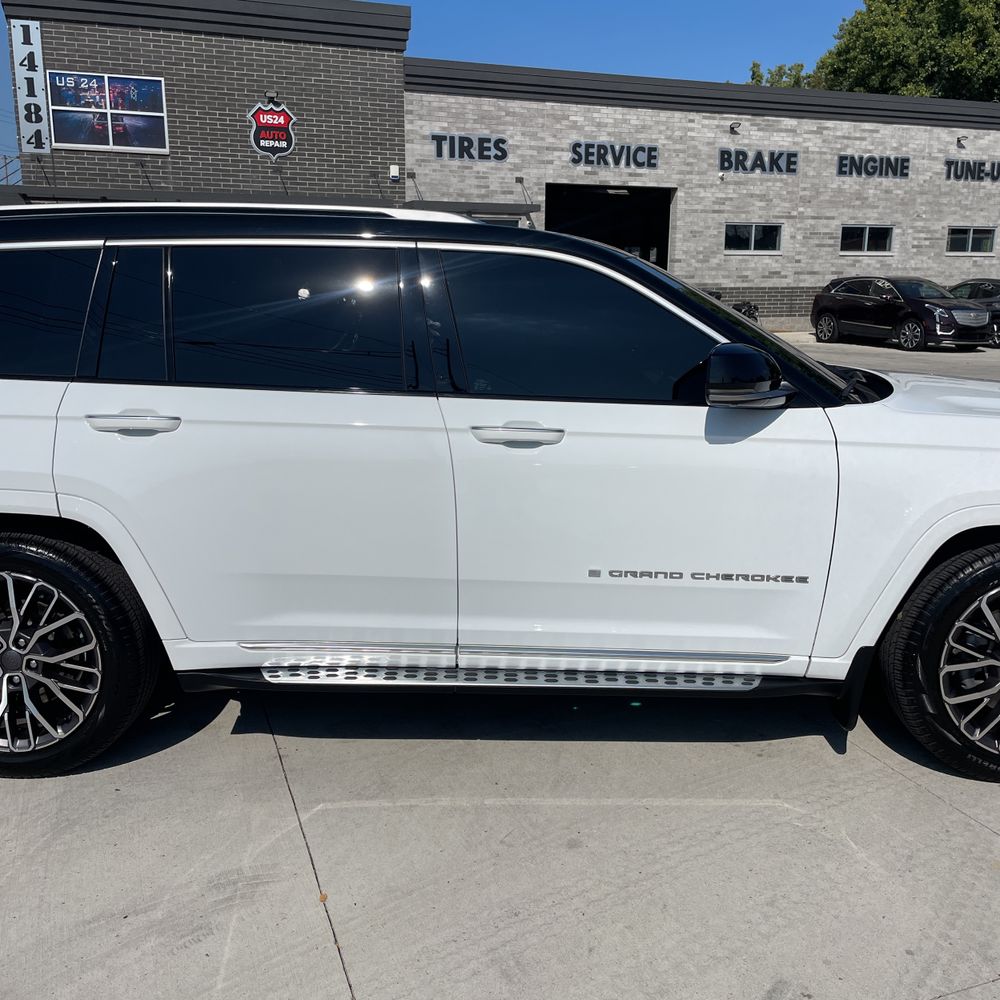 2022 Jeep Grand Cherokee L Summit Reserve